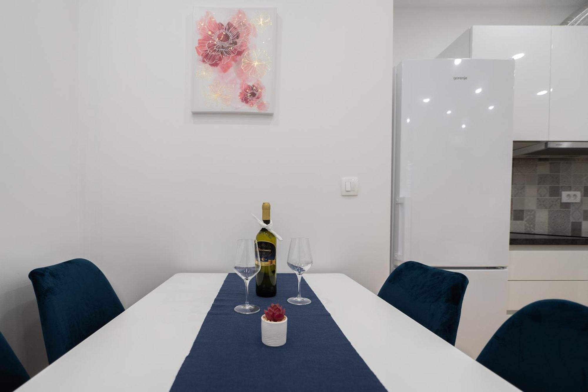 Apartmani Sani Макарська Екстер'єр фото